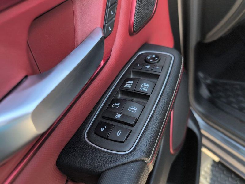 2021 RAM 1500 RebelImage 14