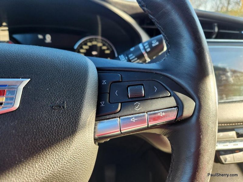 Used 2023 Cadillac XT4 AWD Luxury