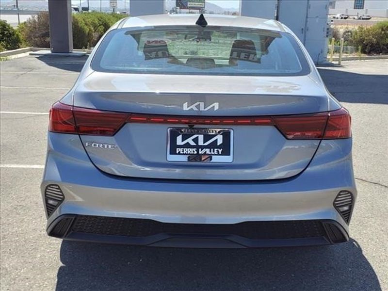 2024 Kia Forte LXSImage 5