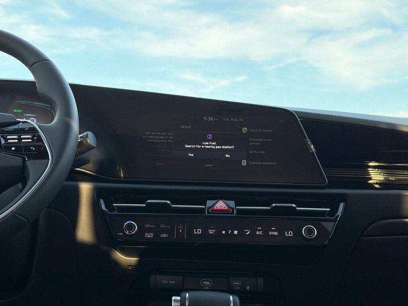 New 2026 Kia Niro EXImage 16