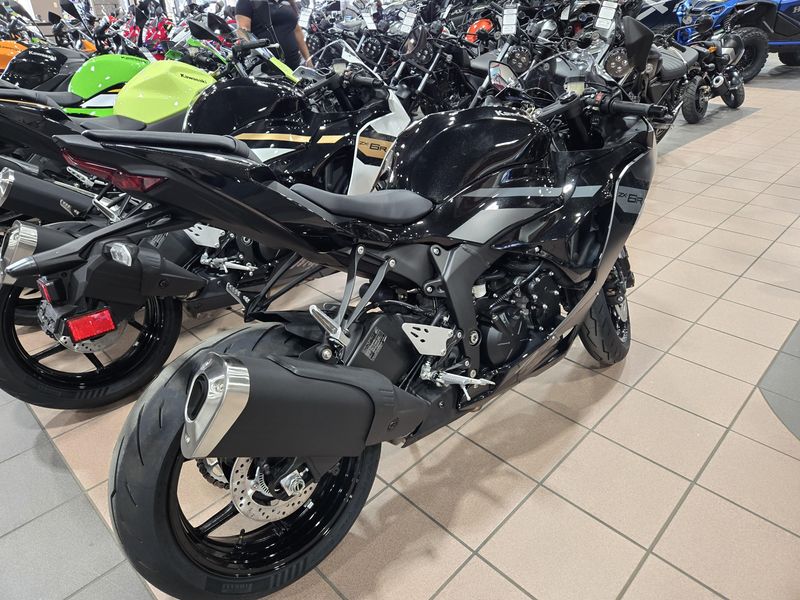 NEW 2026 KAWASAKI NINJA ZX6R ABS Image 3