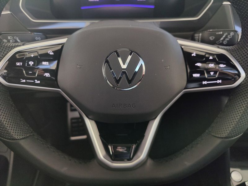2024 Volkswagen Tiguan SE R-Line Black AWD w/SunroofImage 24