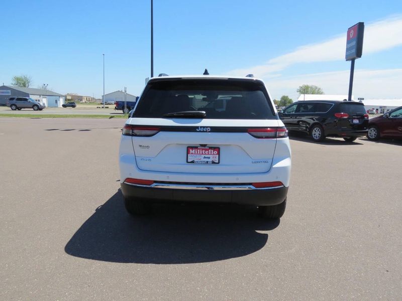 Used 2022 Jeep Grand Cherokee Limited 4x4 4dr SUV (midyear release)Image 5