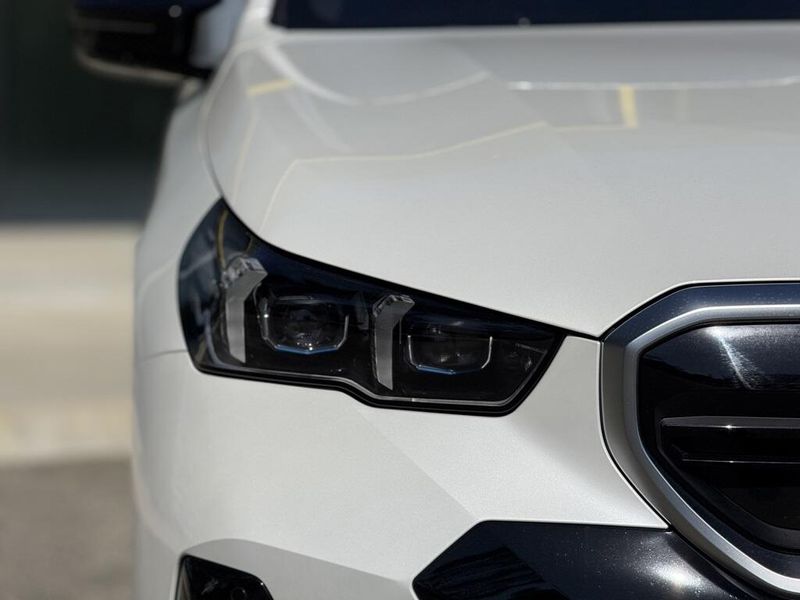 2024 BMW i5 M60Image 12