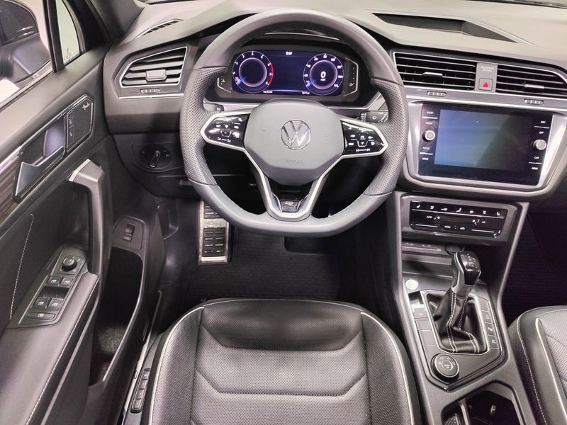 Used 2024 Volkswagen Tiguan AWD SEL R-Line w/Sunroof/NavImage 22
