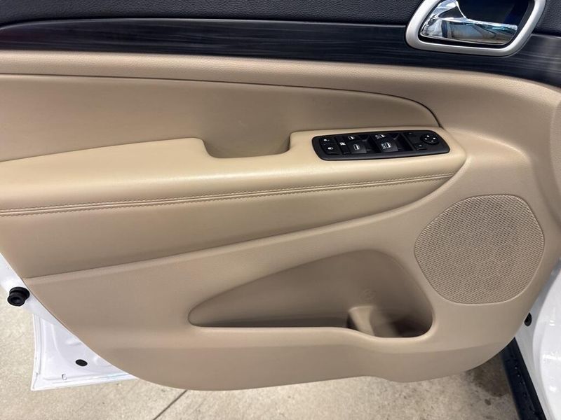2022 Jeep Grand Cherokee WK Laredo E