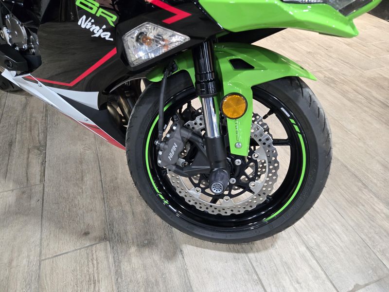 2021 Kawasaki NINJA ZX 6R Image 9