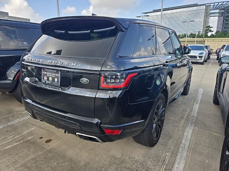 2020 Land Rover Range Rover Sport HSE DynamicImage 3