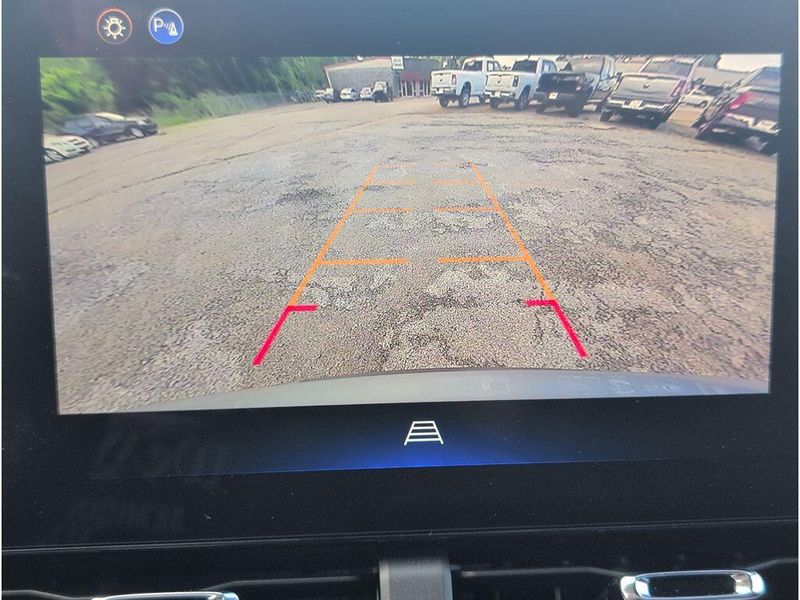 Used 2026 Chevrolet Equinox FWD LTImage 13