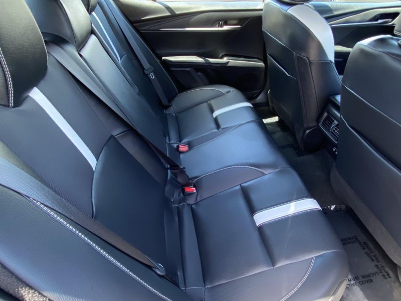 Used 2025 Toyota Camry SEImage 11