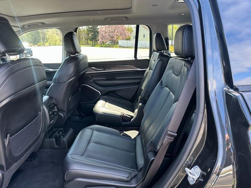 2021 Jeep Grand Cherokee L LimitedImage 19