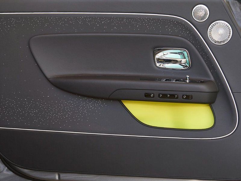 New 2026 Rolls-Royce Spectre Image 15