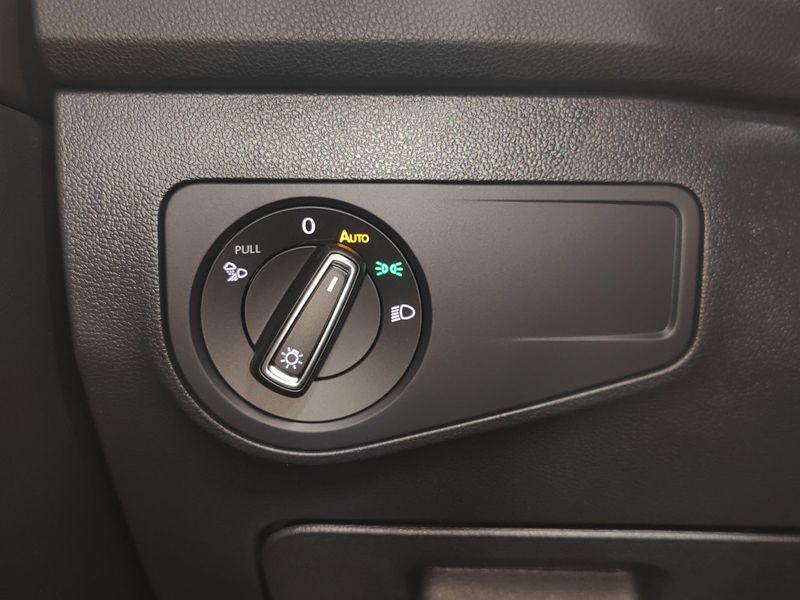 Used 2024 Volkswagen Tiguan AWD SEL R-Line w/Sunroof/NavImage 26