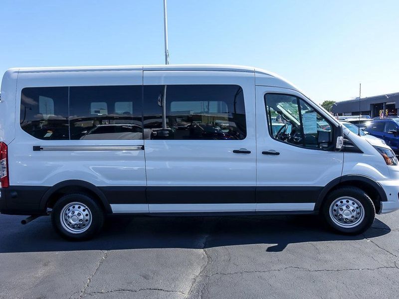 2024 Ford Transit Passenger XLT photo 9