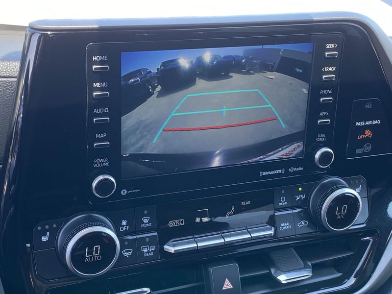 2021 Toyota Highlander XLEImage 22