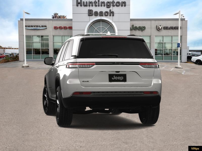2025 Jeep Grand Cherokee Altitude X 4x4Image 12