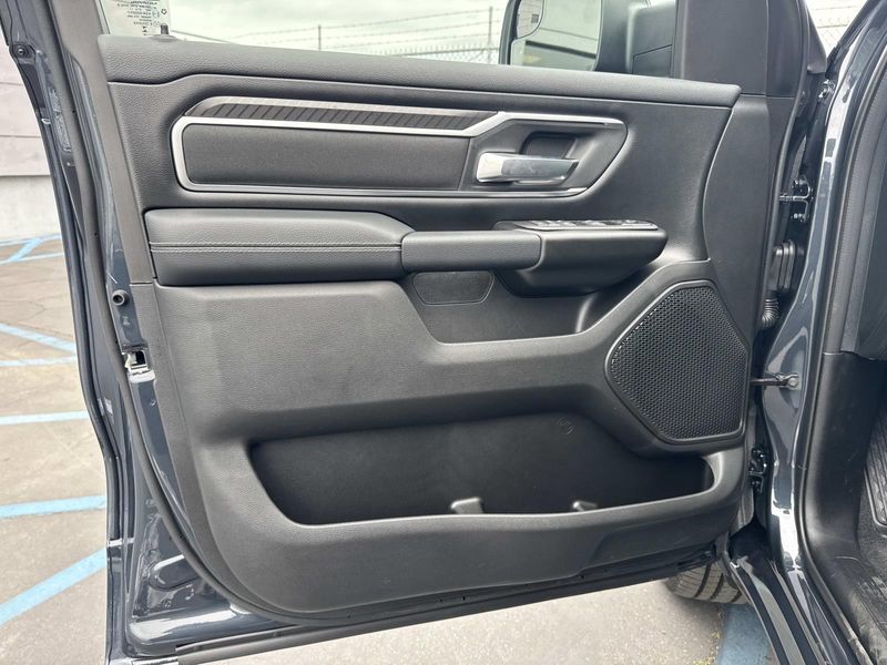 New 2026 RAM 1500 Big Horn Crew Cab 4x2 5'7' Box