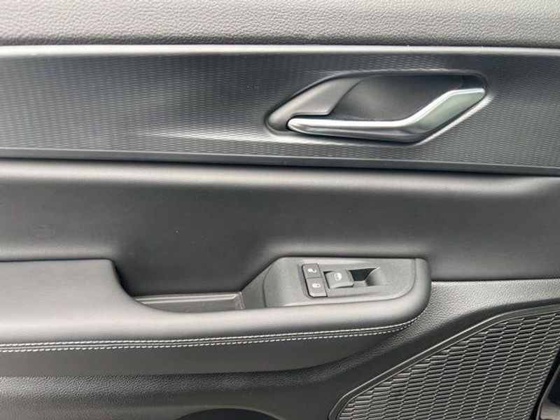 2025 Jeep Grand Cherokee L Altitude X 4x4