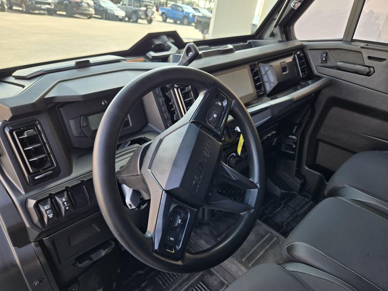 NEW 2026 CAN-AM DEFENDER MAX LIMITED CAB HD11 Image 25