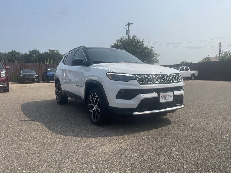 2024 Jeep Compass Limited 4x4Image 2