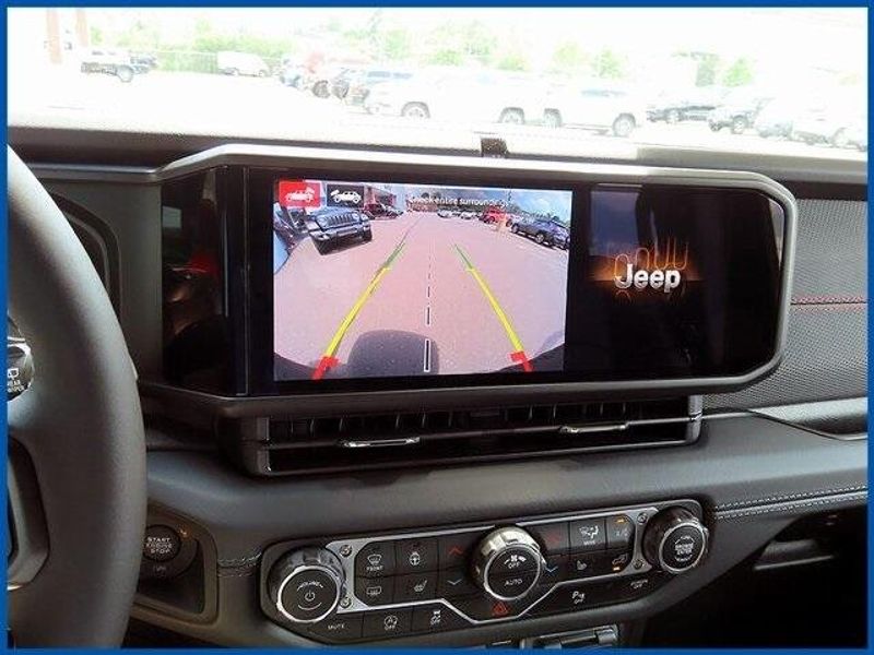 New 2025 Jeep Wrangler Rubicon XImage 19