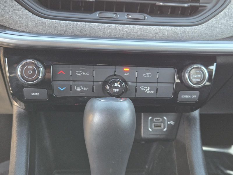 Used 2024 Jeep Compass Latitude 4x4