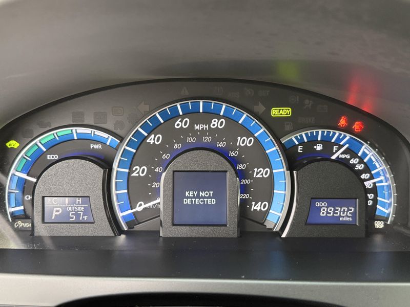 2013 Toyota Camry Hybrid XLEImage 23