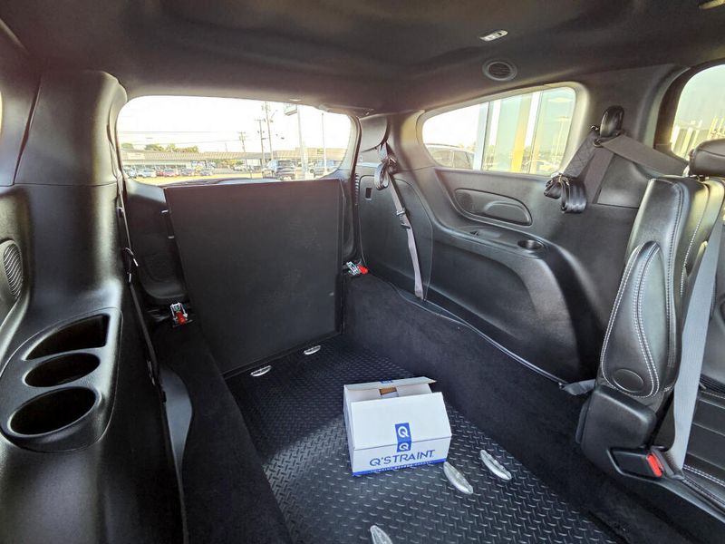 New 2027 Chrysler Pacifica Select