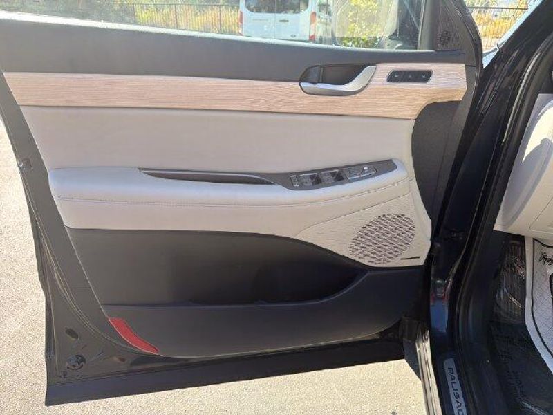 Used 2024 Hyundai Palisade LimitedImage 10