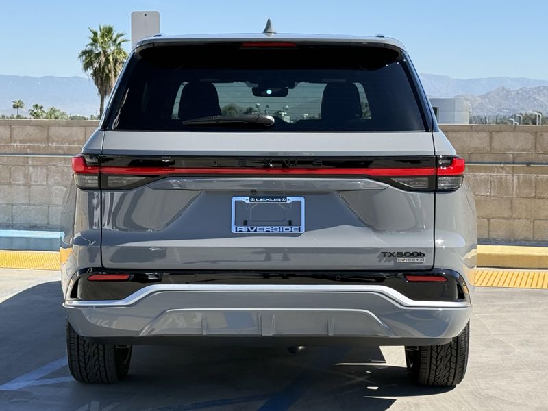 New 2026 Lexus TX 500h F SPORT Performance PremiumImage 10