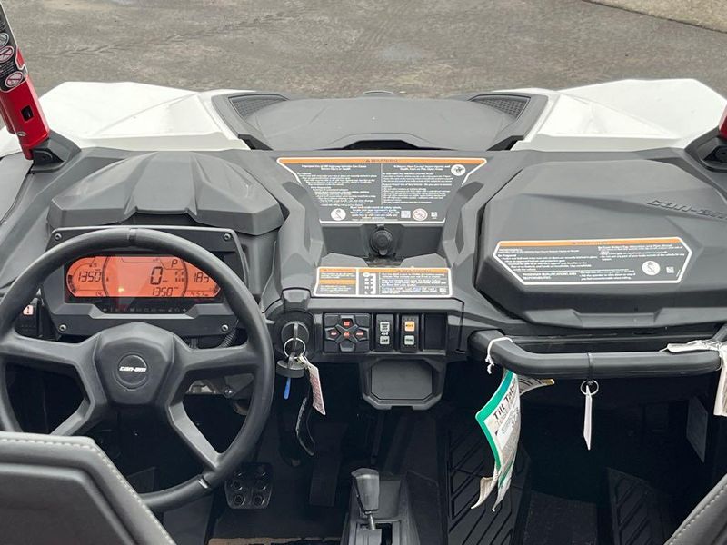 New 2025 Can-Am MAVERICK SPORT XRC 64 1000R 