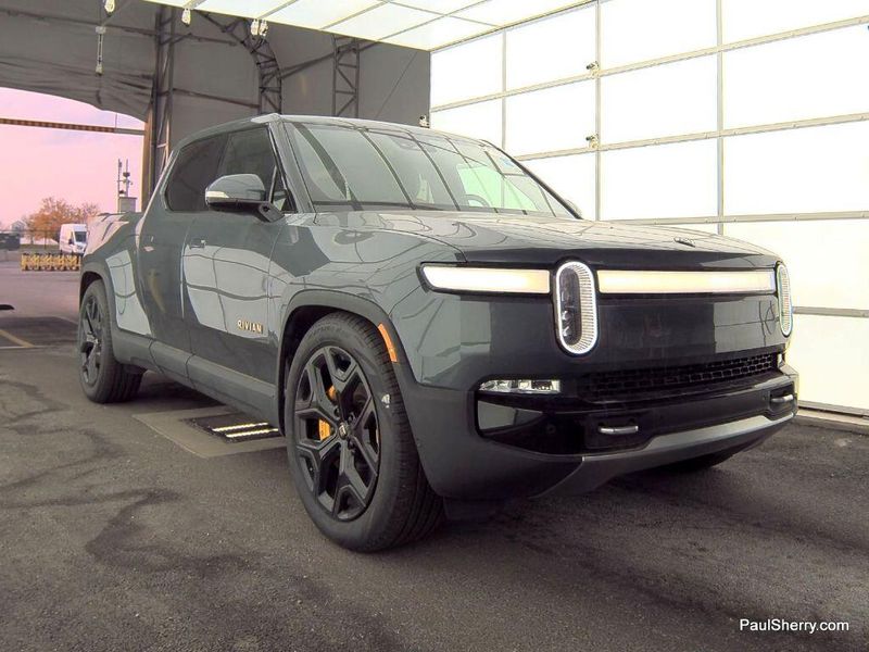 2022 Rivian R1T Adventure PackageImage 6