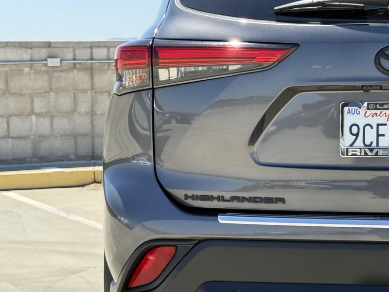 Used 2022 Toyota Highlander XLEImage 14