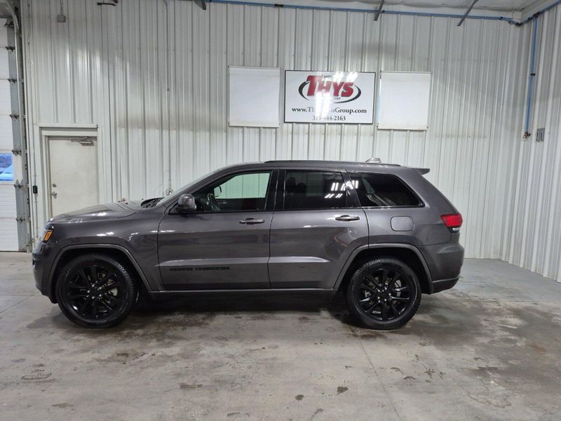 2021 Jeep Grand Cherokee Laredo XImage 18