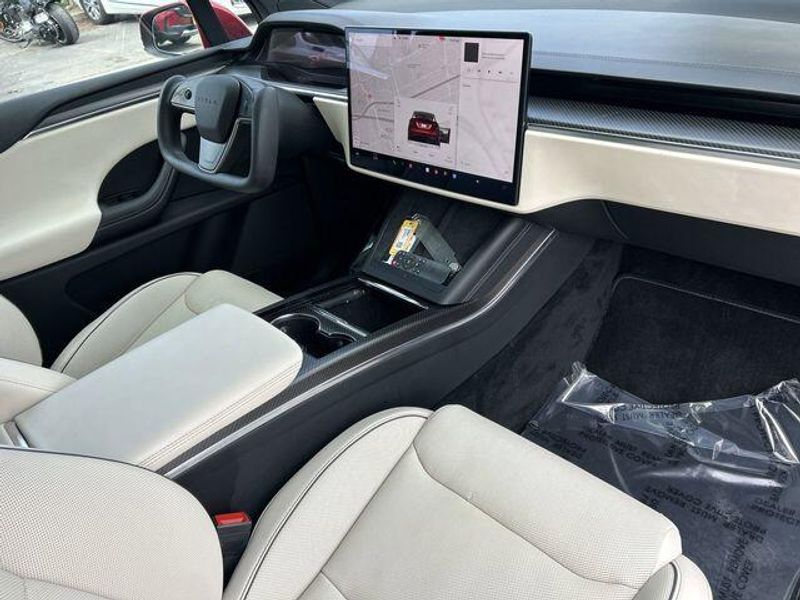 Used 2023 Tesla Model X PlaidImage 13