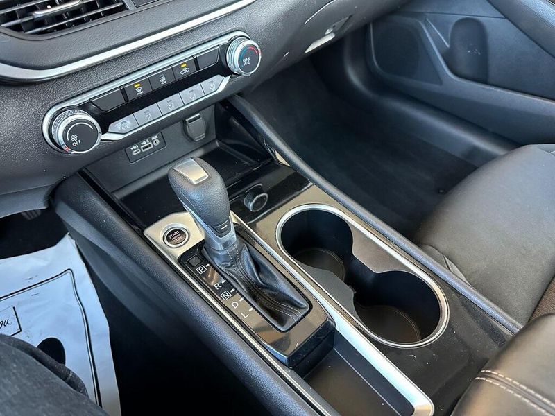 2021 Nissan Altima 2.5 SVImage 6