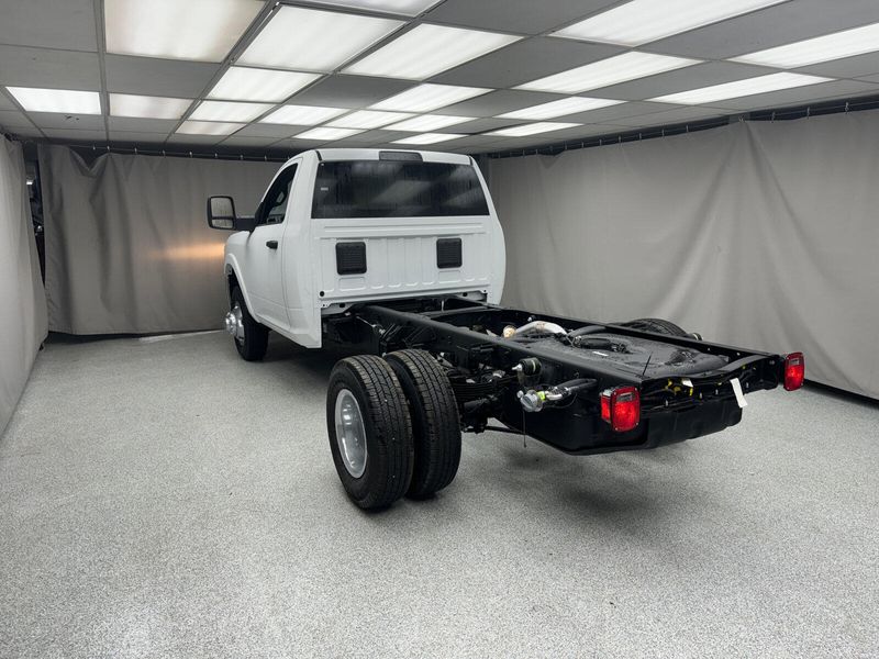 2024 RAM 3500 Tradesman Chassis Regular Cab 4x4 60