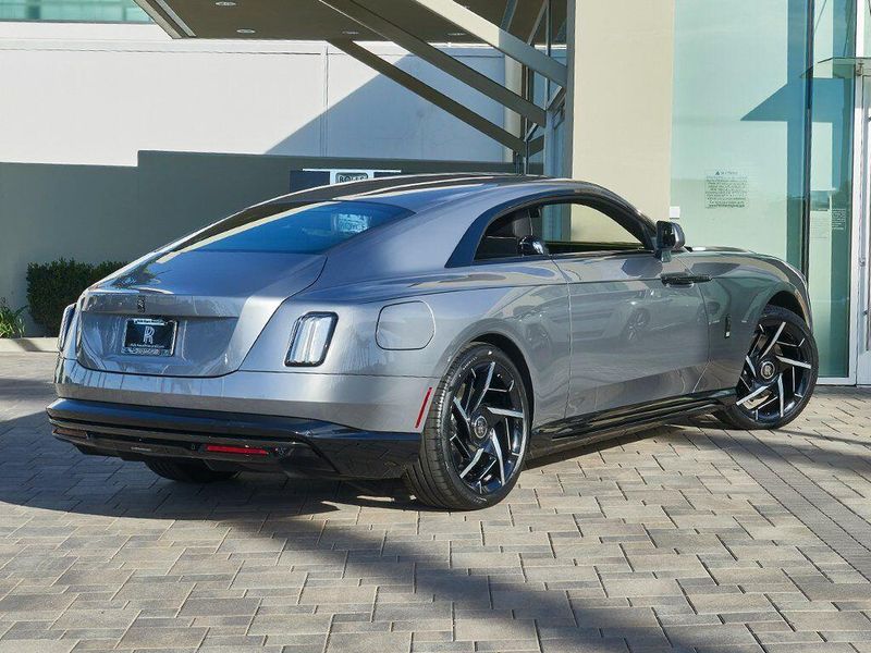 New 2026 Rolls-Royce Spectre Image 2