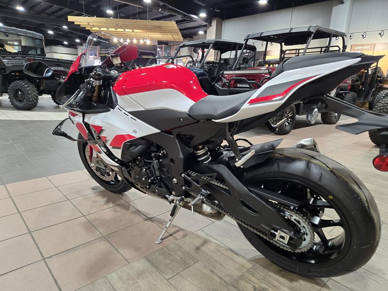 NEW 2026 YAMAHA YZFR1 70TH ANNIVERSARY EDITION Image 6