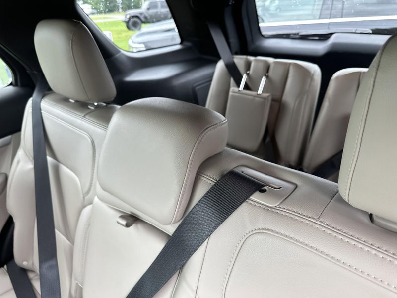 Used 2019 Ford Explorer LimitedImage 17