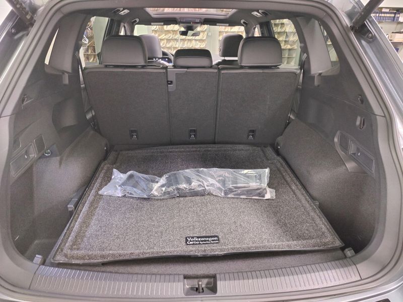 2024 Volkswagen Tiguan SE R-Line Black AWD w/SunroofImage 14