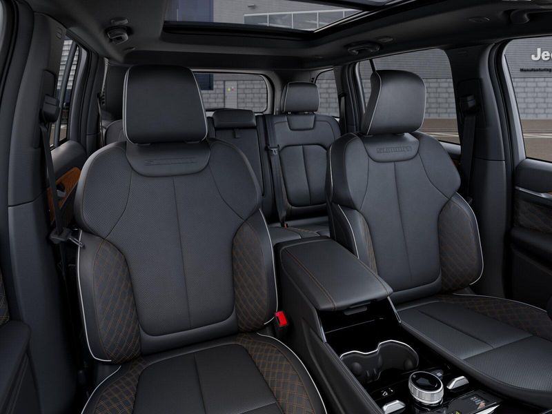 New 2026 Jeep Grand Cherokee SummitImage 25
