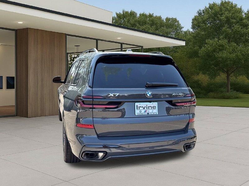 New 2027 BMW X7 xDrive40iImage 11