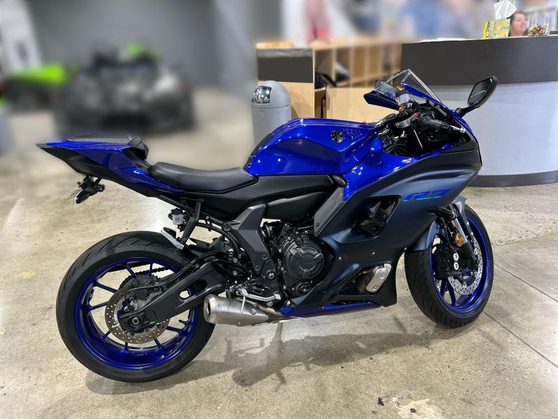 Used 2023 Yamaha YZF-R7 Image 11