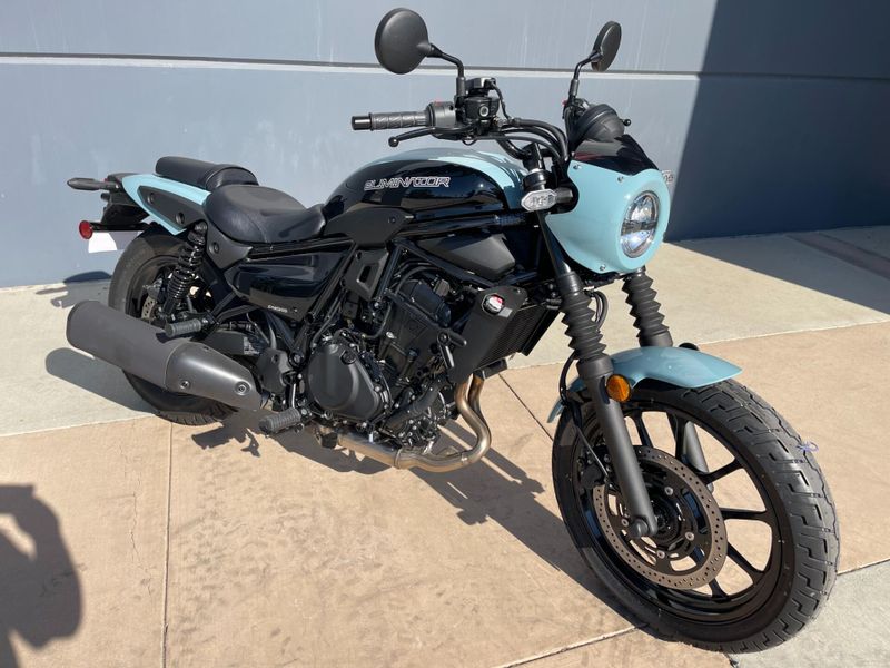 New 2025 Kawasaki ELIMINATOR SE ABS Image 2