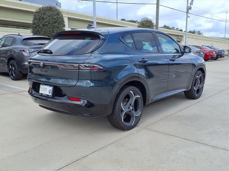 New 2026 Alfa Romeo Tonale Veloce AwdImage 7