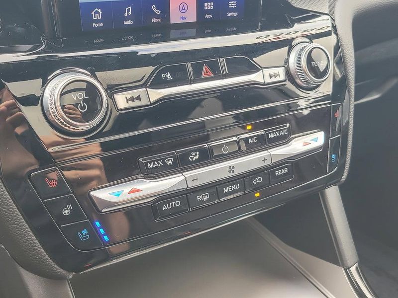 2024 Ford Explorer ST photo 16