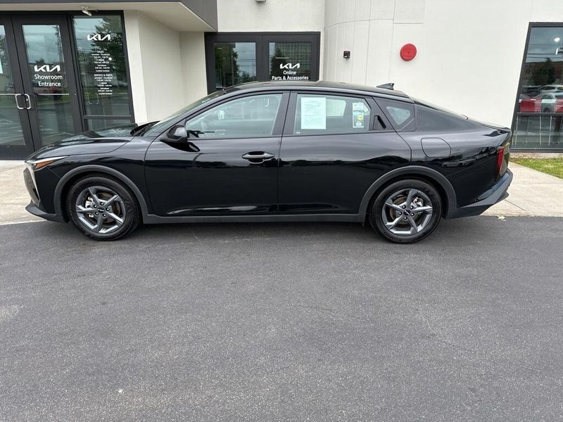 2025 Kia K4 LXSImage 8