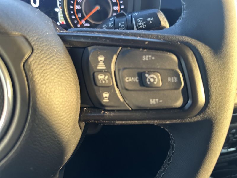 New 2025 Jeep Wrangler 4-door Sport SImage 3