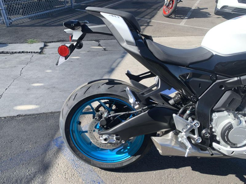 New 2025 CFMOTO 675SS Image 10